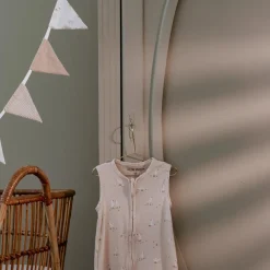 Little Dutch Slinger met vlaggetjes - Wit - Newborn Naturals - Baby Bunny